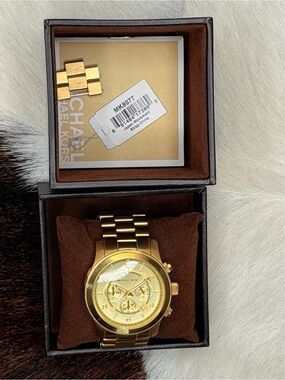Michael Kors MK8077 Runway Men's Chrono. Gold Watch | Box & Links - Complete Set